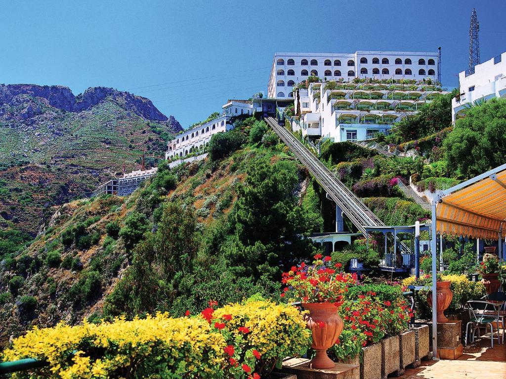 Hotel Le Terrazze Letojanni Dış mekan fotoğraf