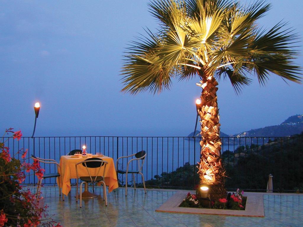 Hotel Le Terrazze Letojanni Dış mekan fotoğraf