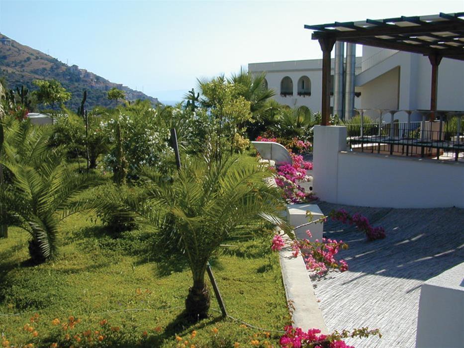 Hotel Le Terrazze Letojanni Dış mekan fotoğraf